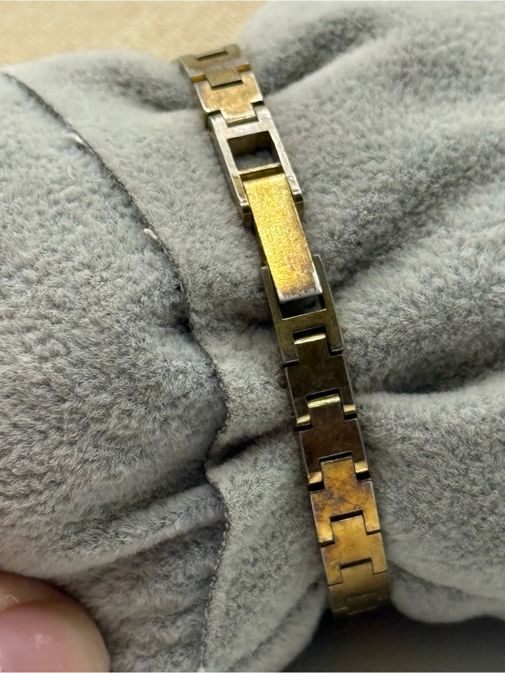 EGant gold tone